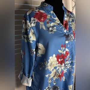 PTP 21” Medium Elegant Floral Blouse with 3 buttons midway up front